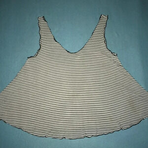 𝅺MINIMI tank top striped flowy size M